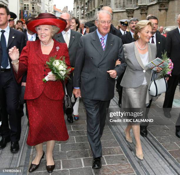 Paedophile King Albert II with alleged child killer Queen Beatrix